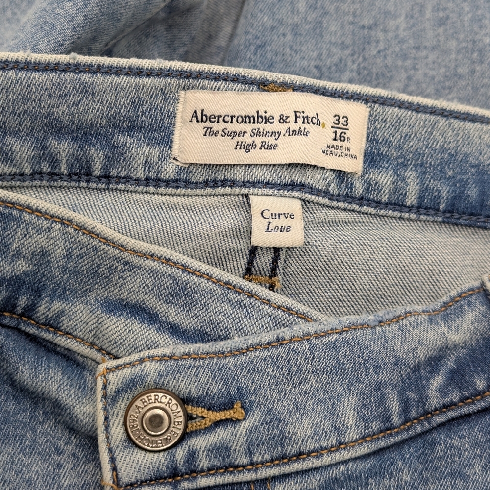 Abercrombie & Fitch Criss Cross Waist Skinny Jeans High Rise Light Wash 33 / 16 - Picture 2 of 8